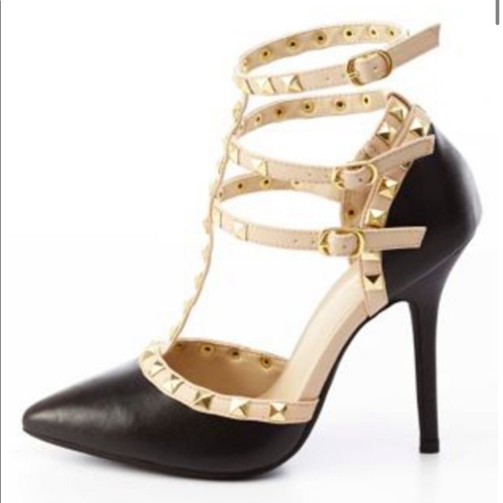STUDDED BLACK AND GOLD HEELS